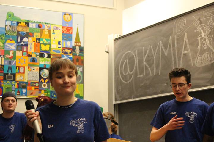 en-kasse-i-en-festforening/20000101020621_73