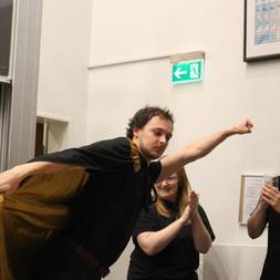En Kasse I En Festforening