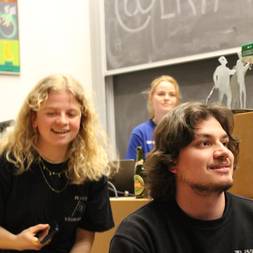 En Kasse I En Festforening
