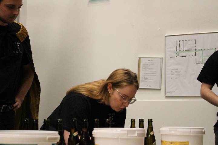 en-kasse-i-en-festforening/20000101021331_00
