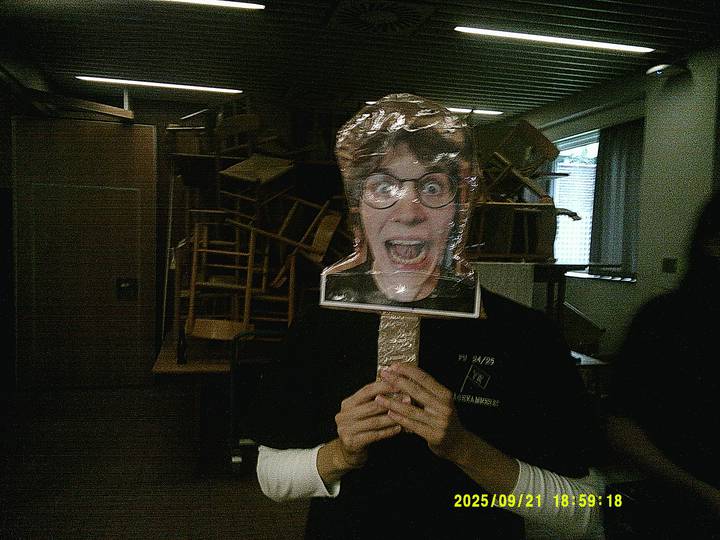 gf/20250921185918_00