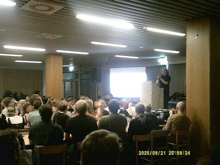 gf/20250921200924_00