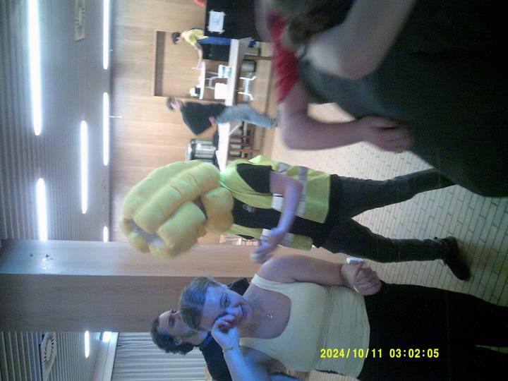 halloweenfest/20241011030205_00