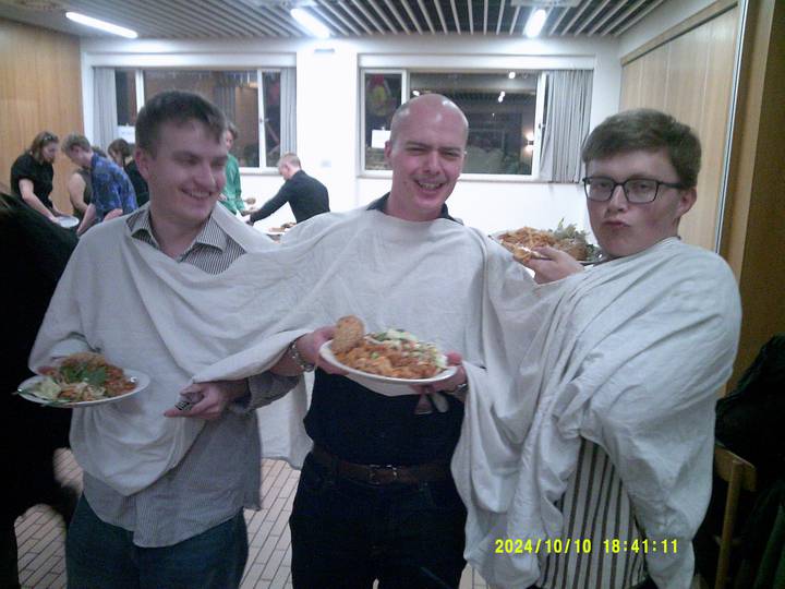 halloweenfest/20241010184111_00