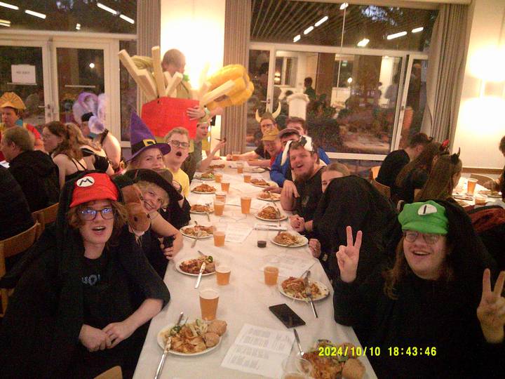 halloweenfest/20241010184346_00