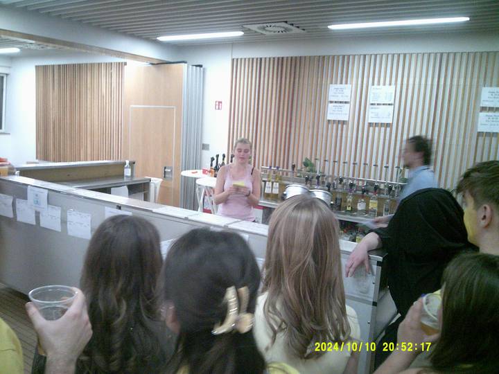 halloweenfest/20241010205217_00