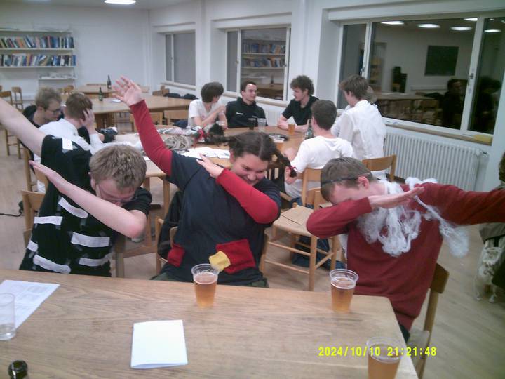 halloweenfest/20241010212148_00