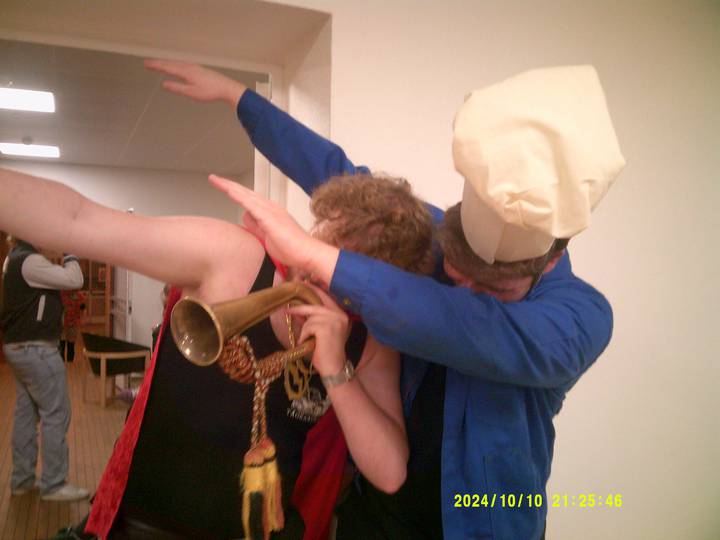 halloweenfest/20241010212546_00