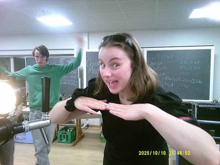 halloweenfest/20251010214652_00