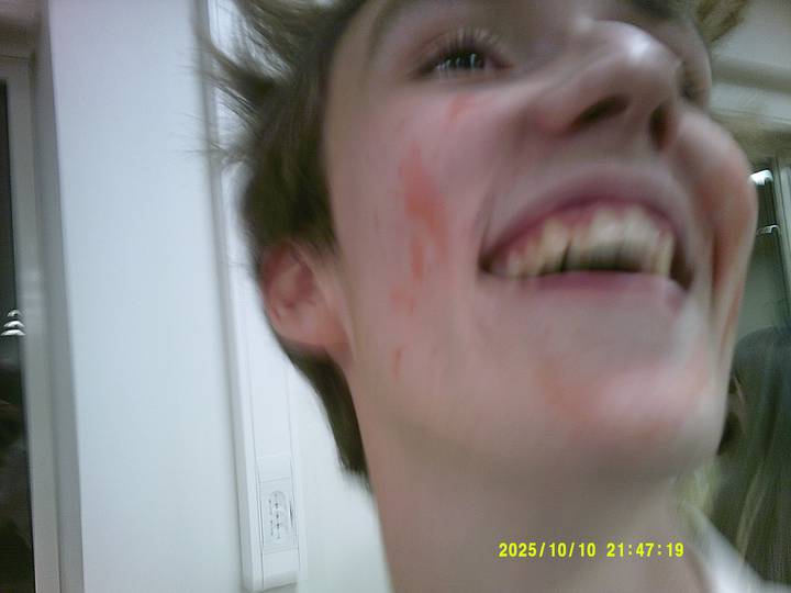 halloweenfest/20251010214719_00