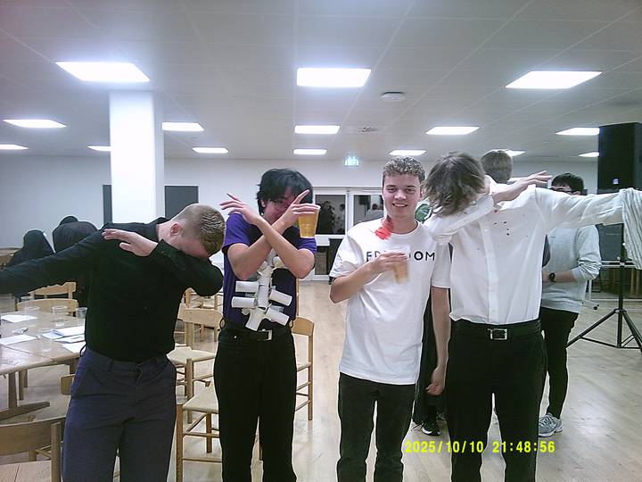 halloweenfest/20251010214856_00