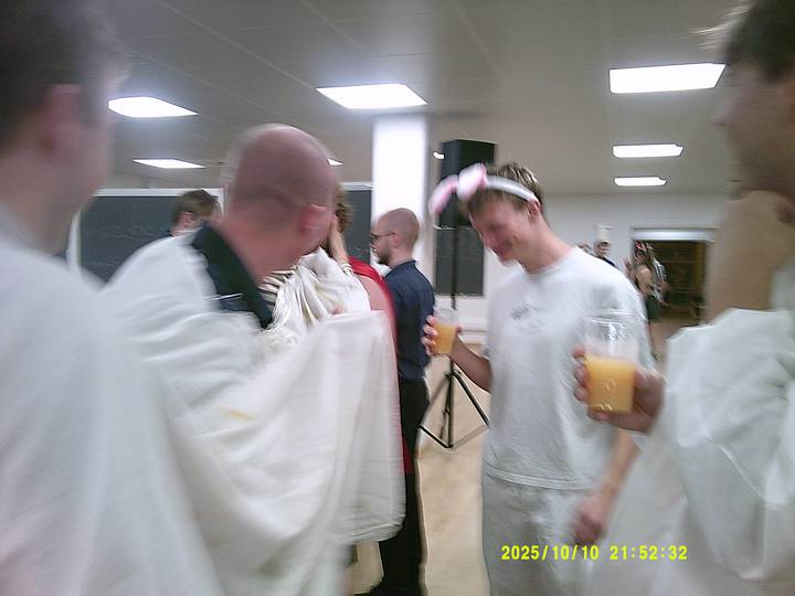 halloweenfest/20251010215232_00