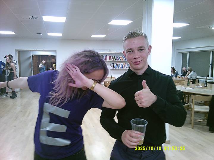 halloweenfest/20251010215325_00