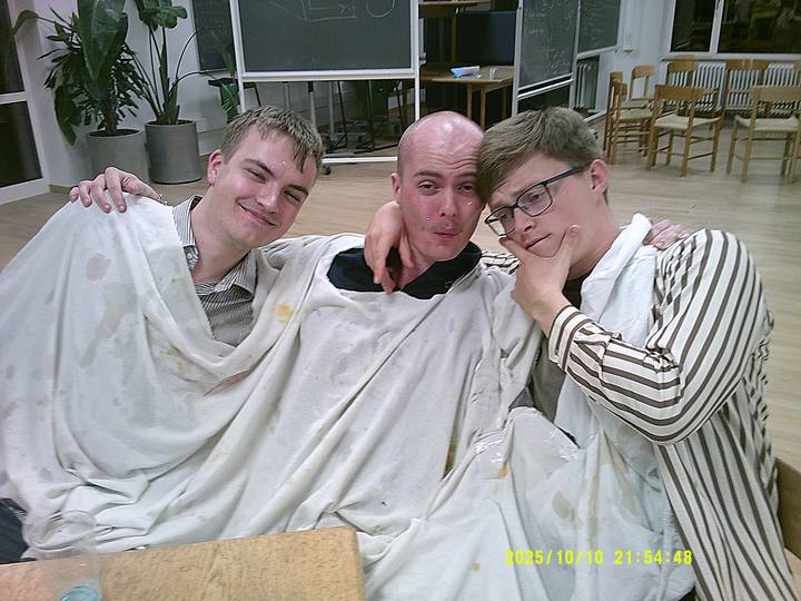 halloweenfest/20251010215448_00