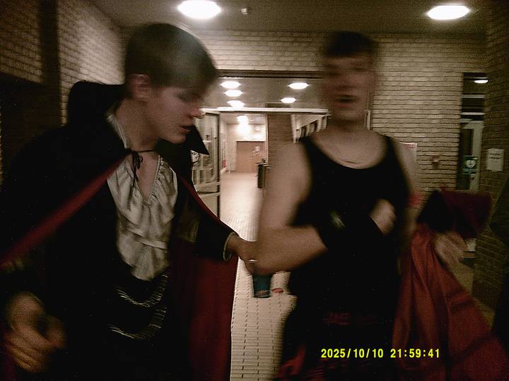 halloweenfest/20251010215941_00