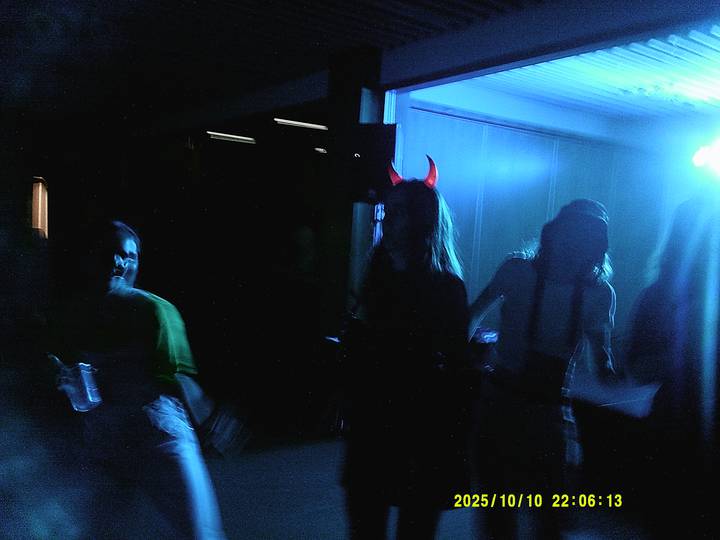 halloweenfest/20251010220613_00