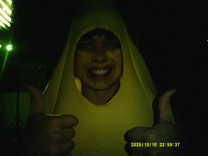 halloweenfest/20251010225937_00