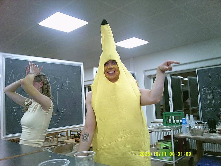 halloweenfest/20251011003109_00