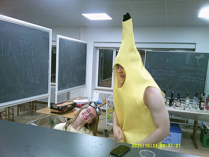 halloweenfest/20251011003701_00