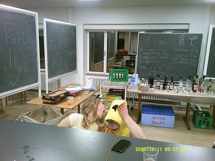 halloweenfest/20251011003705_00