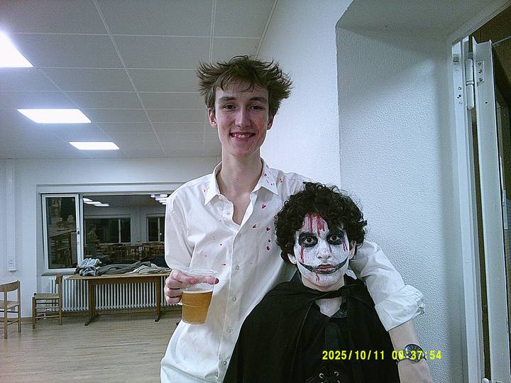 halloweenfest/20251011003754_00