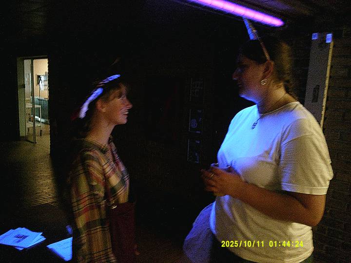 halloweenfest/20251011014424_00