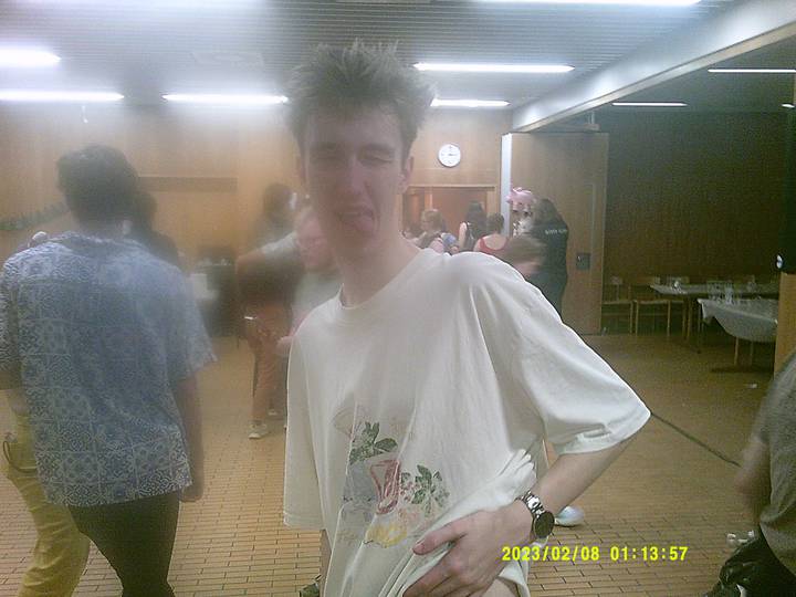 julerevy-fest/20230208011357_00