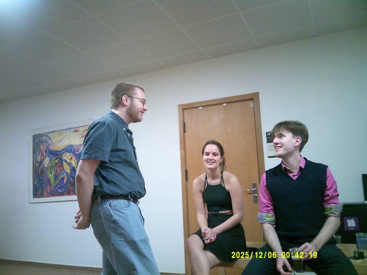 julerevy-fest/20251206004219_00