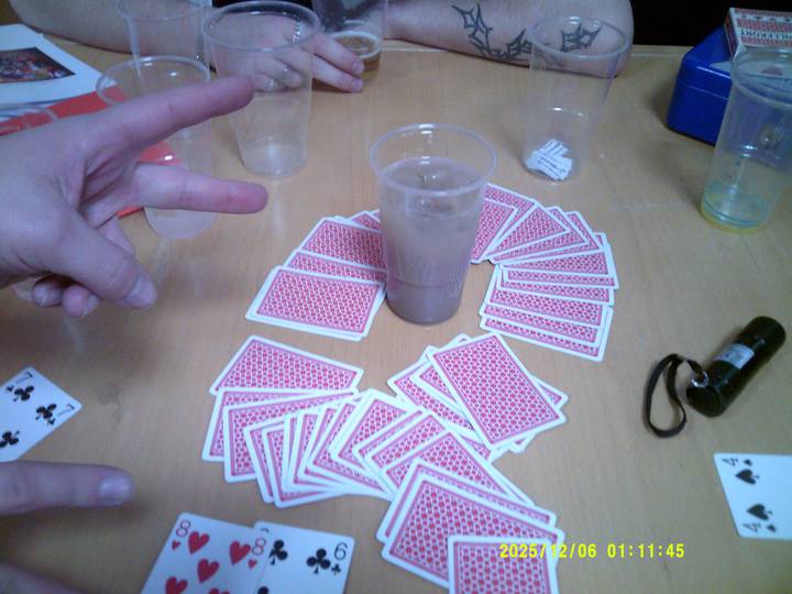 julerevy-fest/20251206011145_00