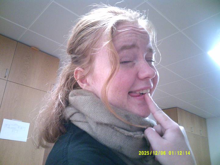 julerevy-fest/20251206011214_00