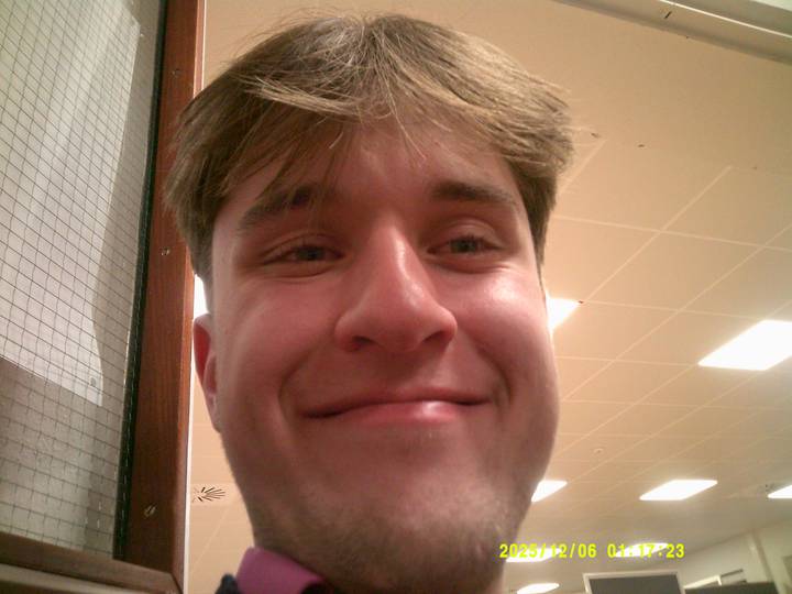 julerevy-fest/20251206011723_00