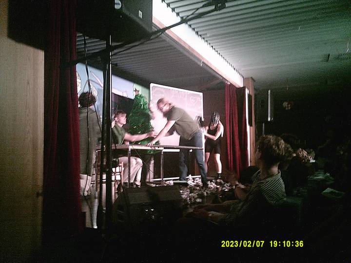 julerevy/20230207191036_00