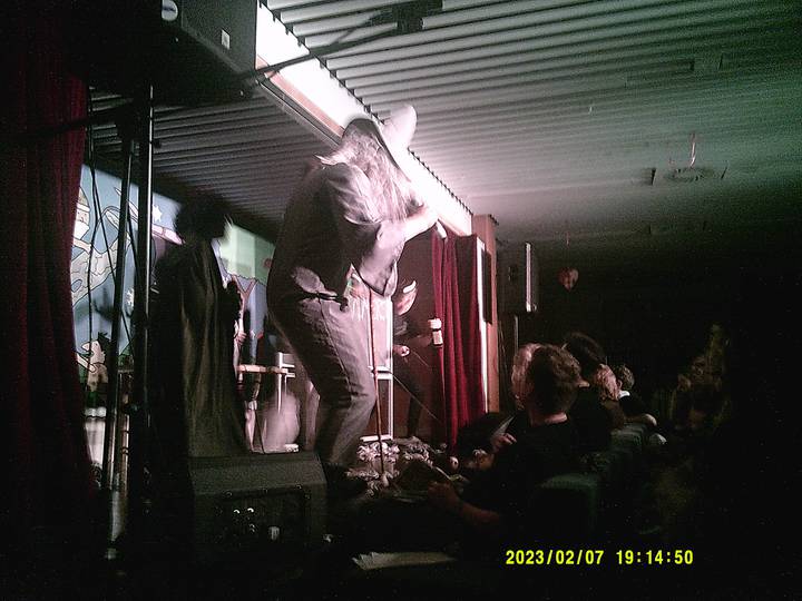 julerevy/20230207191450_00