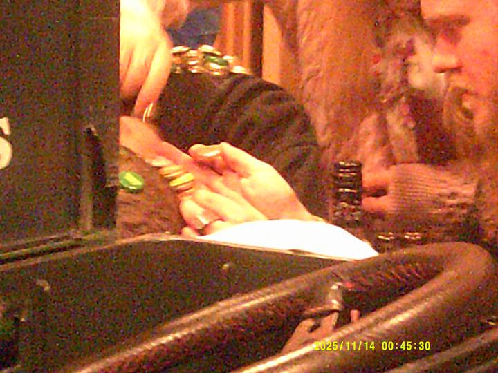 kroningsmode/20251114004530_00