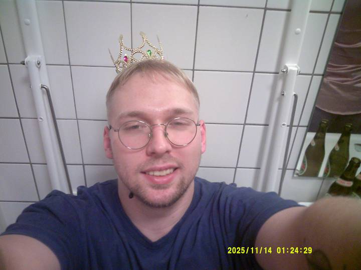 kroningsmode/20251114012429_00