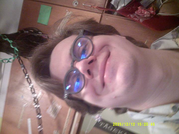luciaoptog/20251212152545_00