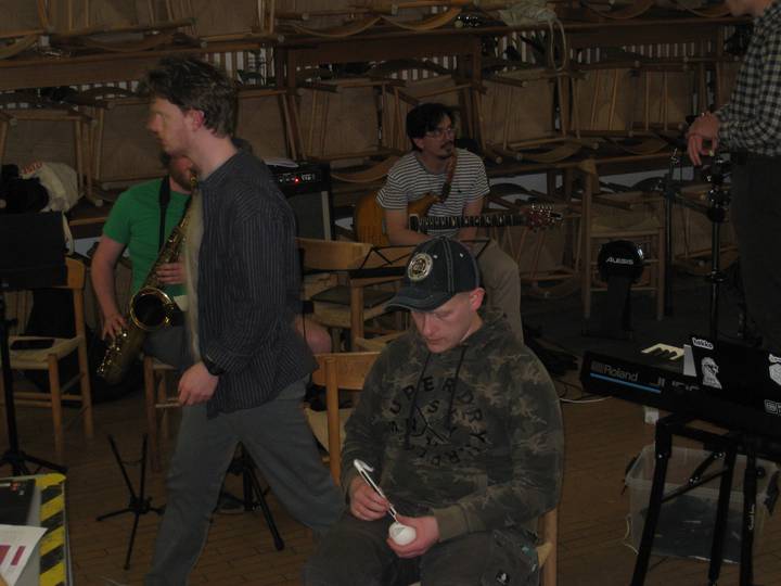 majrevy-oveweekender/20260509143251_00