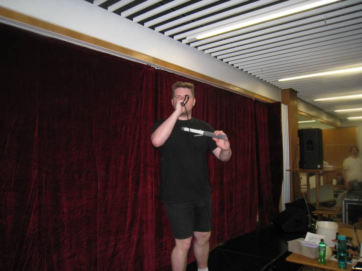 majrevy-oveweekender/20260509154727_00