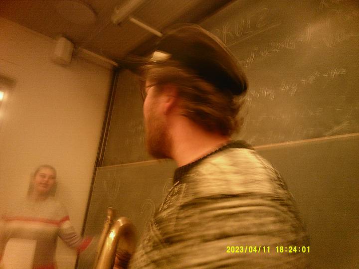 qammerkuiz/20230411182401_00