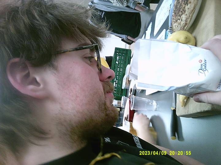 vkf/20230409202055_00