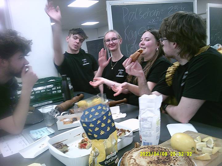 vkf/20230409203232_00