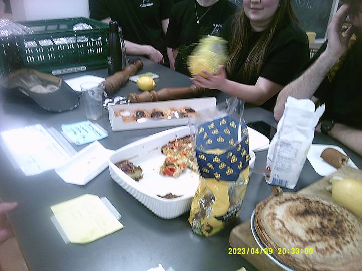 vkf/20230409203300_00