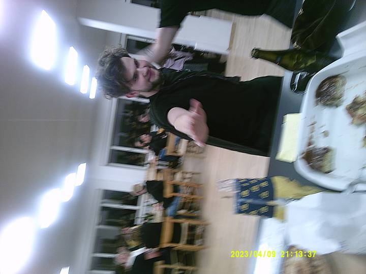 vkf/20230409211337_00