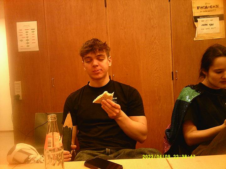 vkf/20230409223847_00