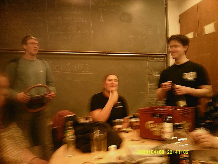 vkf/20230409224102_00