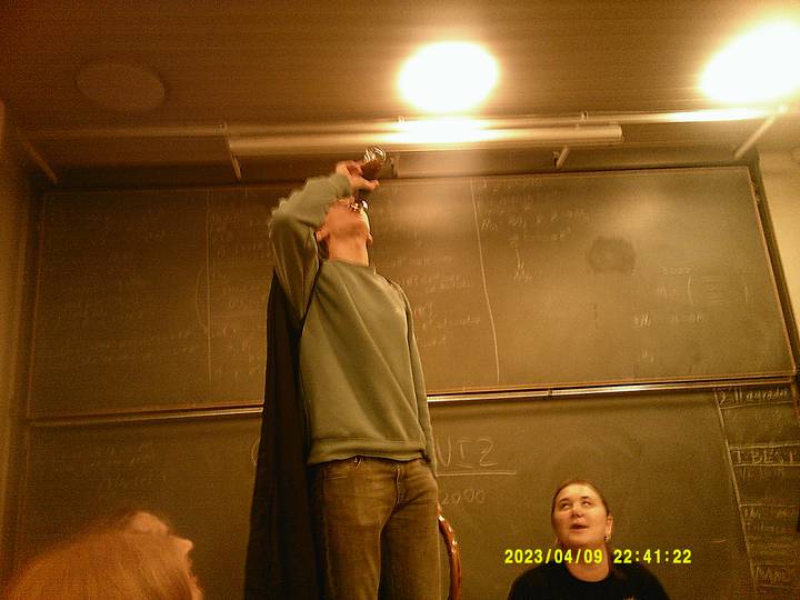 vkf/20230409224122_00