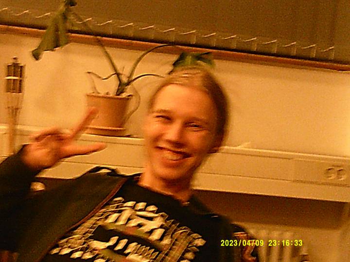 vkf/20230409231633_00